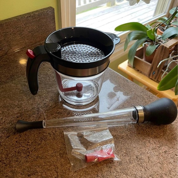 Cuisipro 4 cup Fat Separator and 3-in-1 Baster Holiday Roasting Set Gravy Turkey - Picture 2 of 10